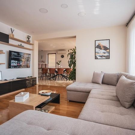 Roots Villa Redwood Braşov Dış mekan fotoğraf