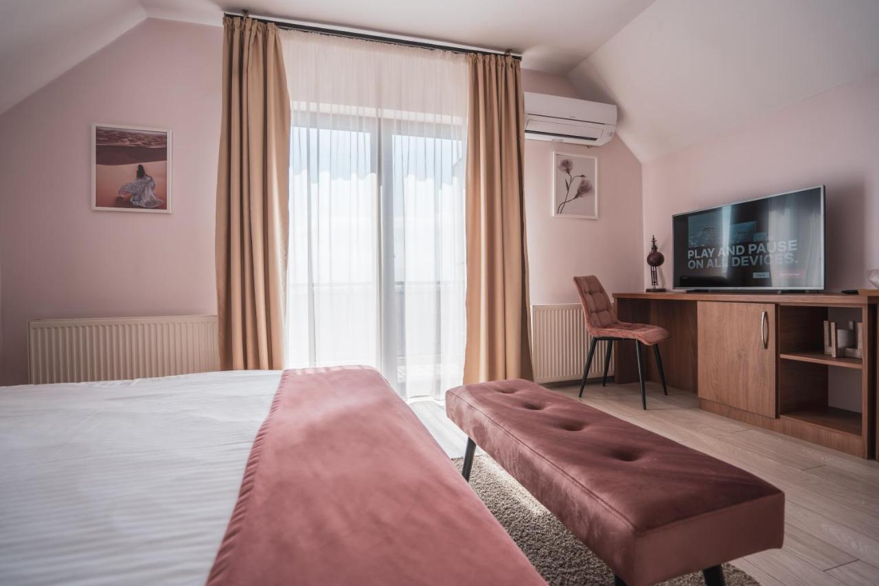 Roots Villa Redwood Braşov Dış mekan fotoğraf